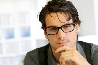 recurso debajo regular Estas son las gafas que más favorecen a los hombres según su rostro