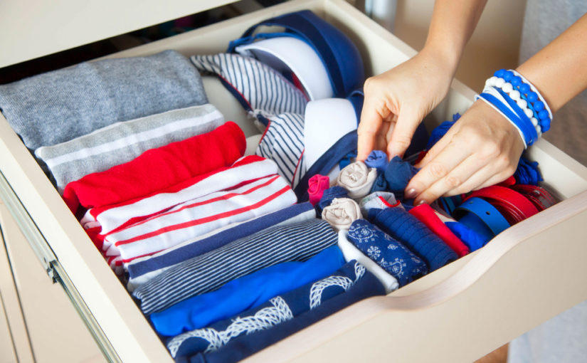 8 consejos para ordenar la ropa en tu nuevo armario